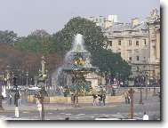 fontana u louvru