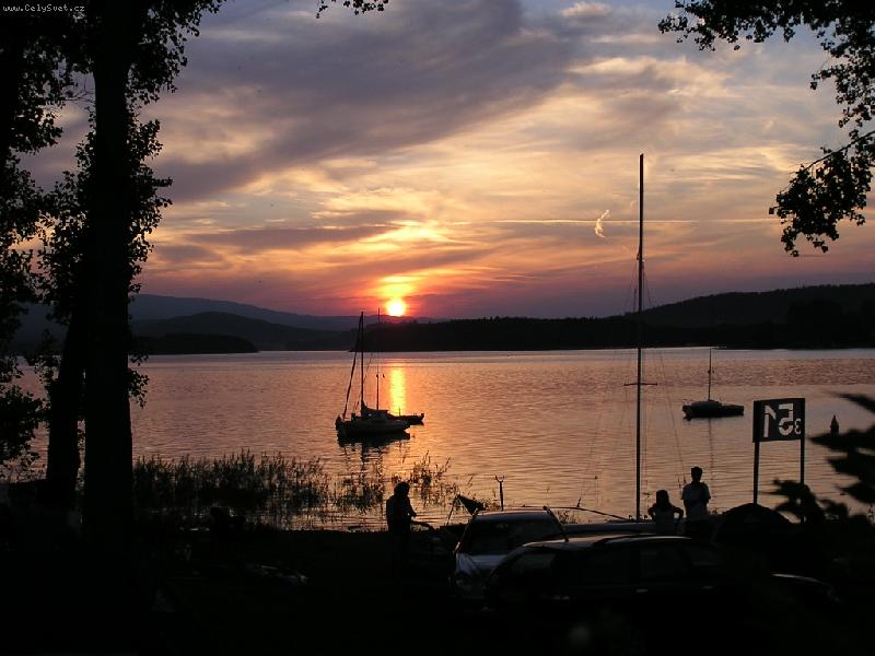 Foto: Lipno-z�pad slunce