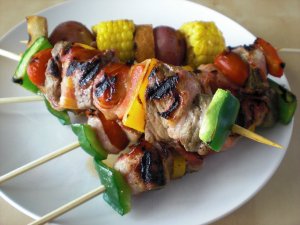 Recept online: Hov�z� �p�zy: �p�zy z v�tvi�ek rozmar�nu s kousky hov�z�ho masa, b��ku a paprik