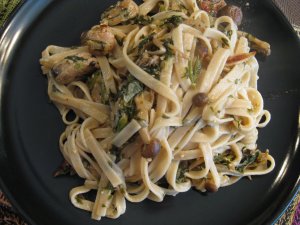 Recept online: Mil�nsk� nudle: Tradi�n�  italsk� pokrm - t�stoviny fettuccine se zeleninou, smetanou a parmez�nem