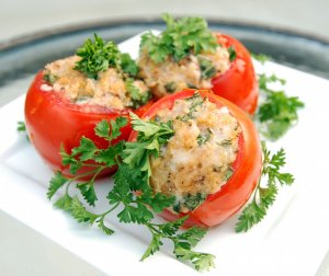 Recept online: Pln�n� raj�ata: Raj�ata pln�n� ochucenou sm�s� zeleninov�ho sal�tu